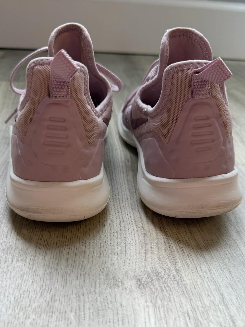 Nike Women’s - Athletic Sneakers - Lavender/Blush Mauve Pink - size 7 - Picture 5 of 8
